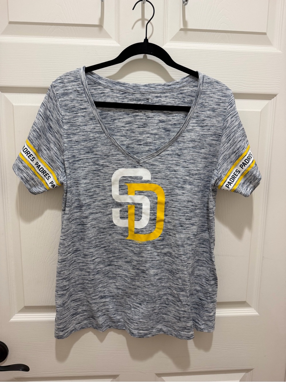 5th & Ocean New Era San Diego Padres Womens V-Neck Tee Shirt 2XL Heather Gray